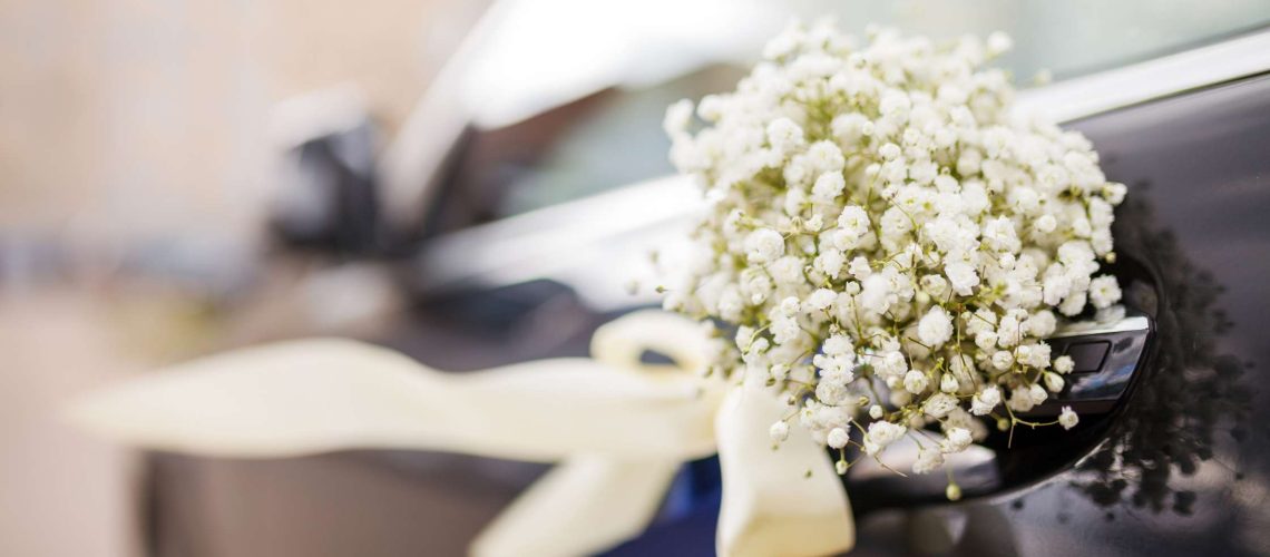 Virginia Premium Transportation Services offers essential considerations when choosing a car service for your wedding. Call to schedule a professional driver.